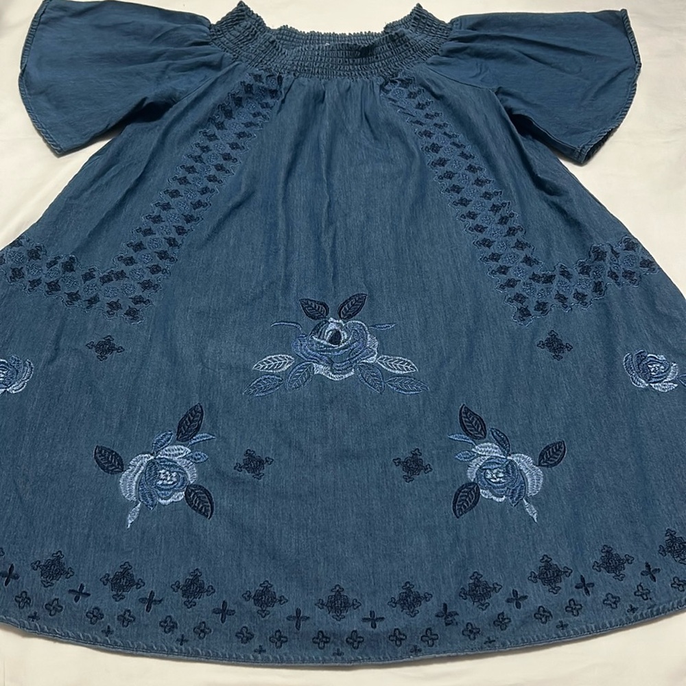 Copper Key denim embroidered dress size M